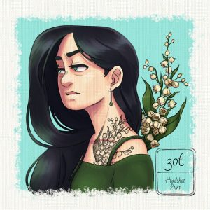 Une jeune femme de trois quart aux cheveux noir et avec un tatouage de muguet dans le cou